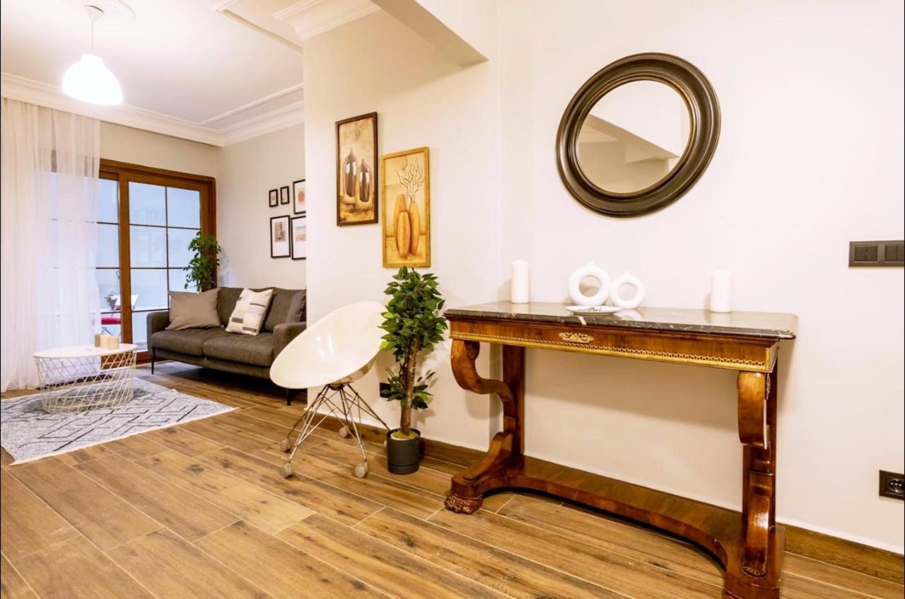 Spacious And Comfy 2Br In The Heart Of Cihangir Apartman Isztambul Kültér fotó
