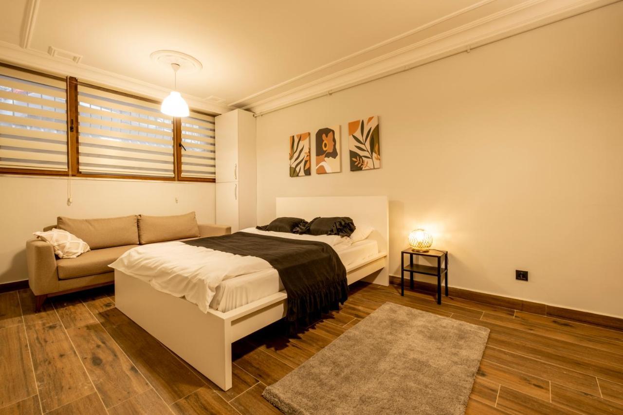 Spacious And Comfy 2Br In The Heart Of Cihangir Apartman Isztambul Kültér fotó
