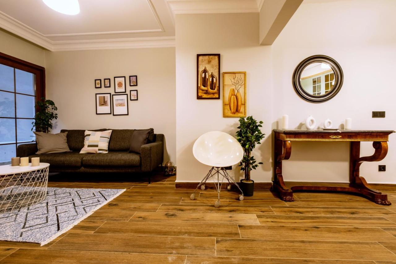 Spacious And Comfy 2Br In The Heart Of Cihangir Apartman Isztambul Kültér fotó
