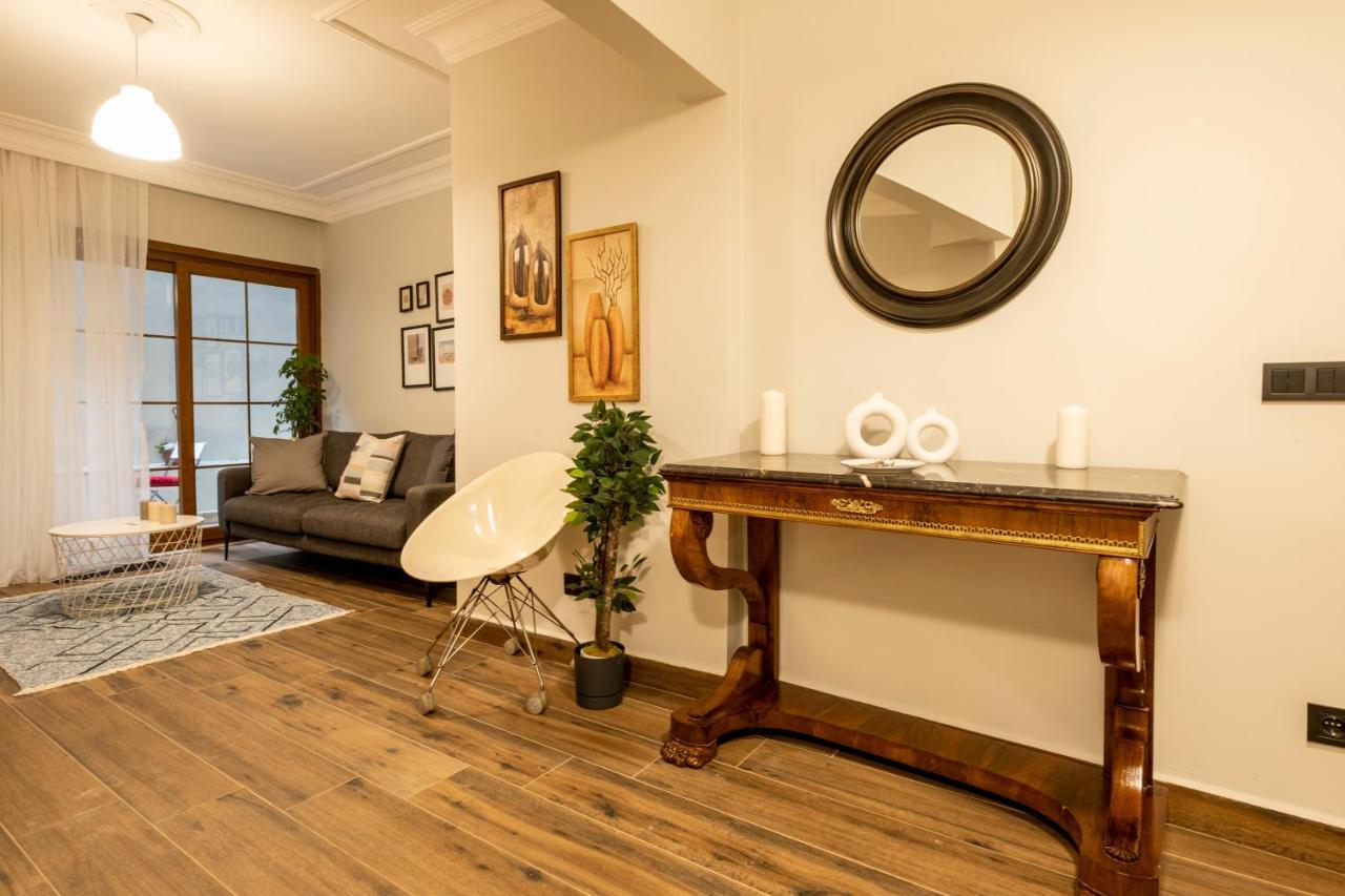 Spacious And Comfy 2Br In The Heart Of Cihangir Apartman Isztambul Kültér fotó
